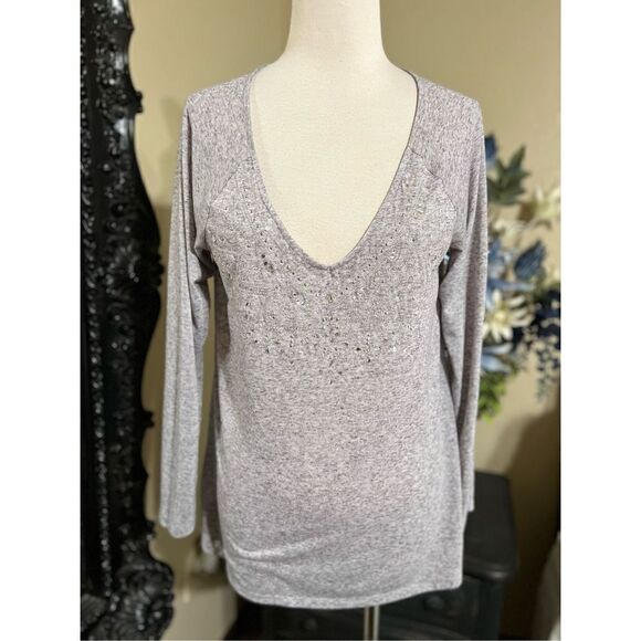 Juicy Couture Long Sleeve Gray Knit Shirt, Blouse Size Medium - Picture 1 of 3